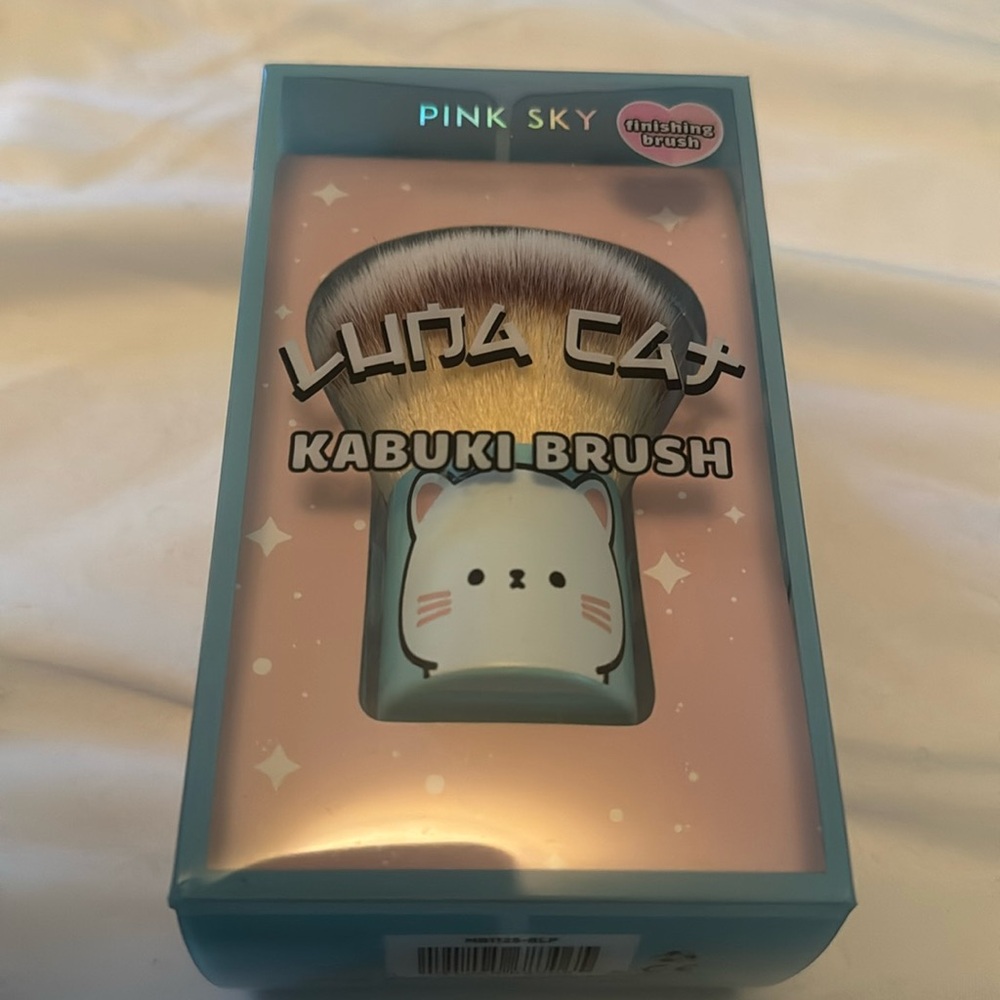 Pink Sky Luna Cat Kabuki Brush New In Box